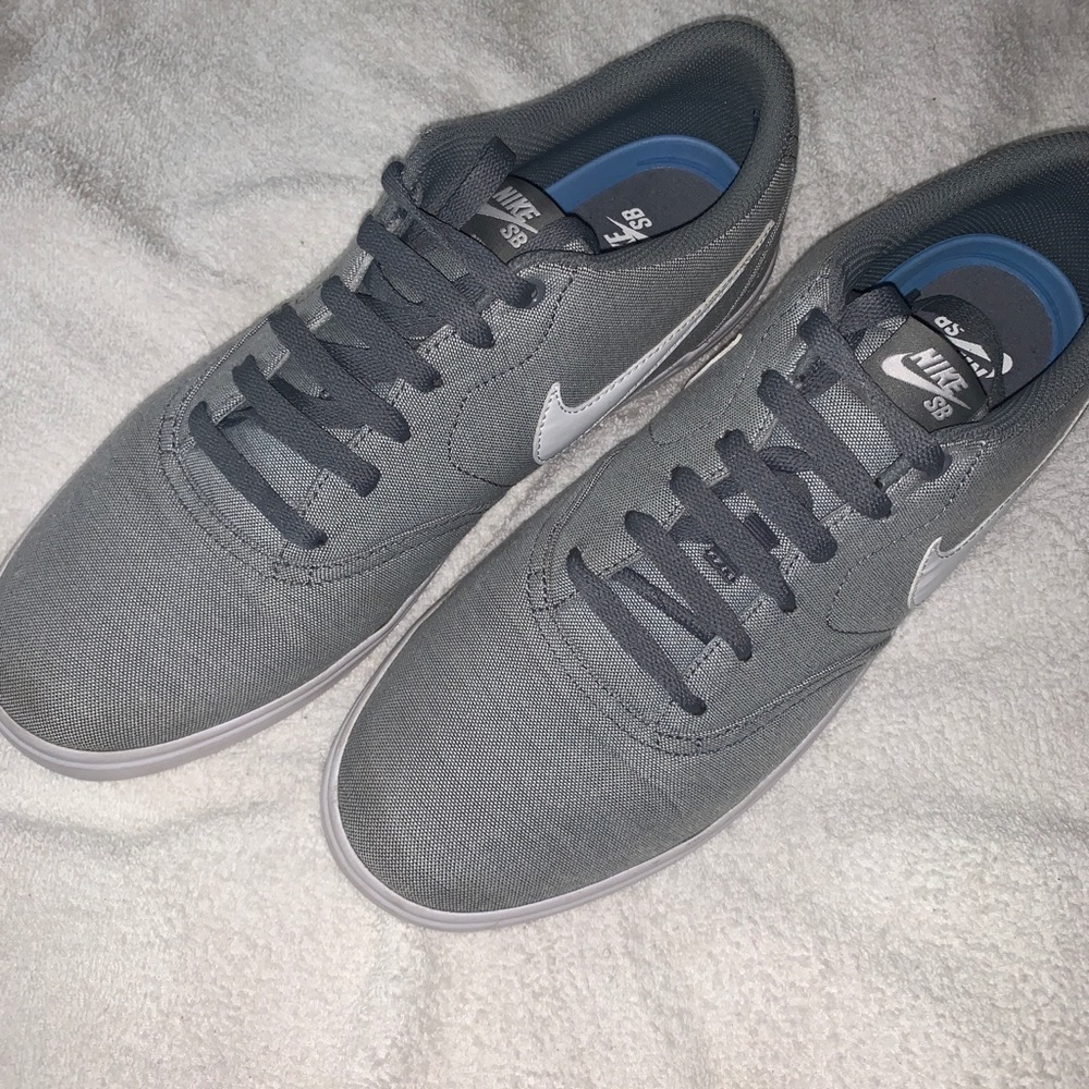 Nike casual walk sneakers Unisex